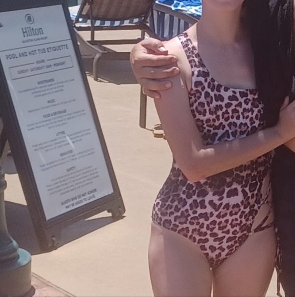 Leopard print lace up one piece swimsuit - Picture 4 of 4